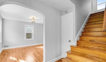 8230 GREGORY Dr, Alexandria, VA 22309