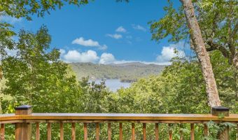 471 Rivard Rd, Glenville, NC 28736