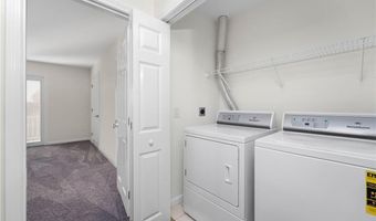 704 Fairway Dr 704, Middletown, RI 02842