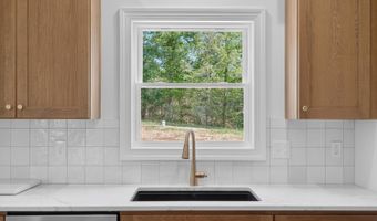 9041 Stonewall Rd, Appomattox, VA 24522