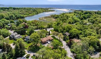 11 Cove Rd, Narragansett, RI 02882
