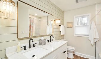 755 Sand Run Rd, Akron, OH 44313