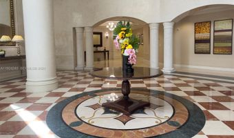 20000 E Country Club Dr 302, Aventura, FL 33180