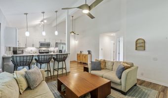 15 KULANIHAKOI St 12E, Kihei, HI 96753