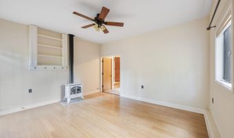 525 Keyes Ave, Angwin, CA 94508