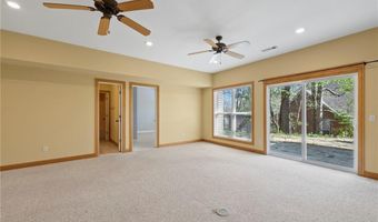 3902 NE Cadbury Ave, Bentonville, AR 72712