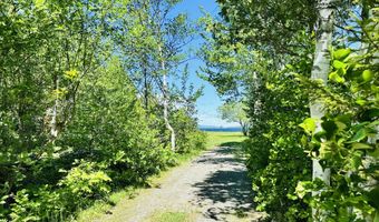 15 N Ridge Rd, Beaver Cove, ME 04441