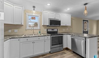 307 W Oak St, Beresford, SD 57004