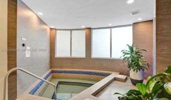 20281 E Country Club Dr 615, Aventura, FL 33180
