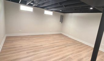 316 N Reuter Dr, Arlington Heights, IL 60005