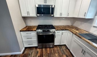 2058 Trailwood Dr, Biloxi, MS 39532