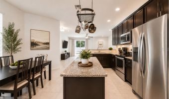1136 E 10TH St, Apopka, FL 32703