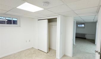 40 Hickory Ave House, Bergenfield, NJ 07621