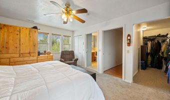 635 N Cougar Ln, Apple Valley, UT 84737