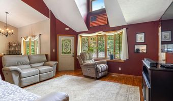 15 Hamden Place Rd, Arundel, ME 04046