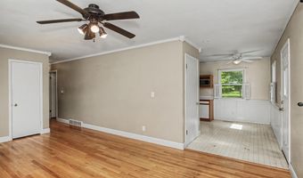 3905 Ontario St, Ames, IA 50014