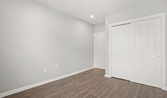 14 W 19TH St, Bayonne, NJ 07002