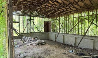 3641 Green Garden Rd, Aliquippa, PA 15001