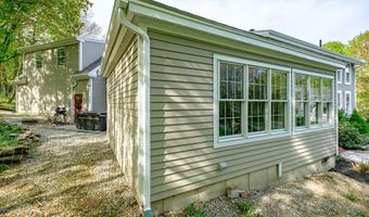 71 Brook Rd, Falmouth, ME 04105