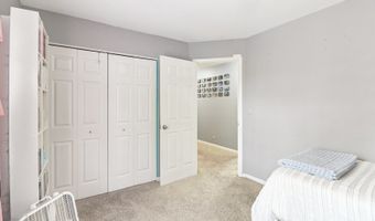 1256 Edgewater Ln, Antioch, IL 60002