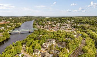21 Laurel Ave, Auburn, ME 04210