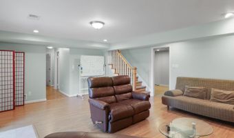8304 BRIAR CREEK Dr, Annandale, VA 22003