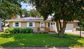 1612 Horse N Buggy Dr, Adel, IA 50003