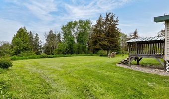 28 Hilltop Rd, Alburgh, VT 05440