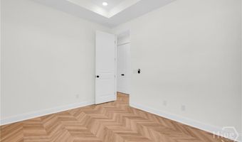 904 E 33rd St, Savannah, GA 31401