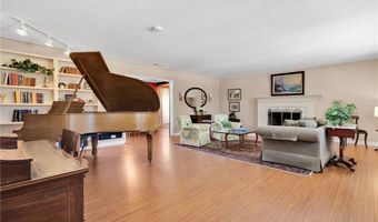 19955 Chickasaw Rd, Apple Valley, CA 92307