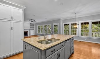 1072 Berrie Pl, Asheboro, NC 27205