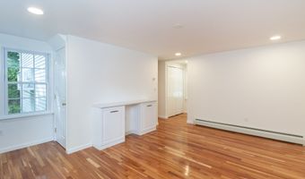 150 Chestnut St, Branford, CT 06405