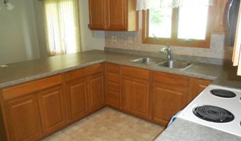 303 S 2nd Ln, Abbotsford, WI 54405