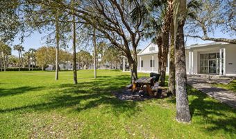330 GARDEN Ln, Atlantic Beach, FL 32233