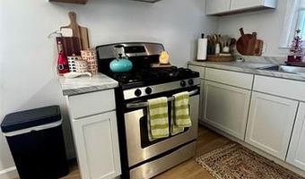 15854 Englewood Ave, Allen Park, MI 48101