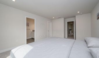 29 Athens Way, Aberdeen, NJ 07747