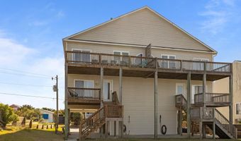 106 Willis Ave A, Atlantic Beach, NC 28512
