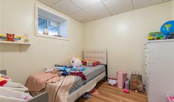 40 Cedar St, Johnston, RI 02919