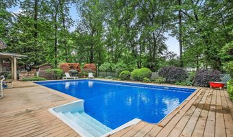 221 Lloyd Rd, Aberdeen, NJ 07747