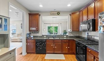 71 Kendall Ct 71, Bedford, MA 01730