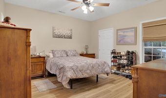118 Santana Dr, Athens, AL 35611