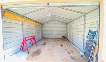 427 Muscadine Trl, Baskerville, VA 23915