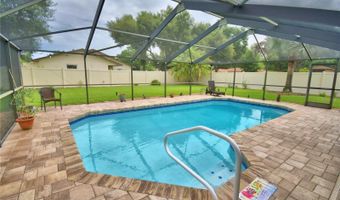 902 CRESTVIEW Dr, Auburndale, FL 33823