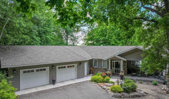 1728 Golden Dr SW, Alexandria, MN 56308