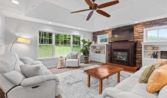 13 Colony Ct, Alexander, NY 14011