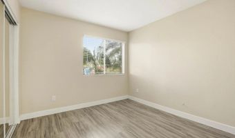 525 N Beech St 23, Escondido, CA 92025