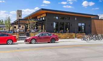 5975 Dover St, Arvada, CO 80004
