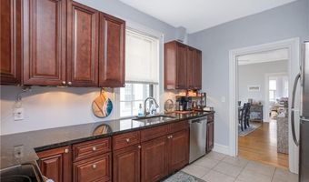 85 Mill St, Newport, RI 02840