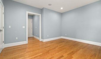 111 B St 8, Boston, MA 02127
