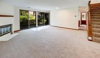 296 Brown Bear Xing 296, Acton, MA 01718